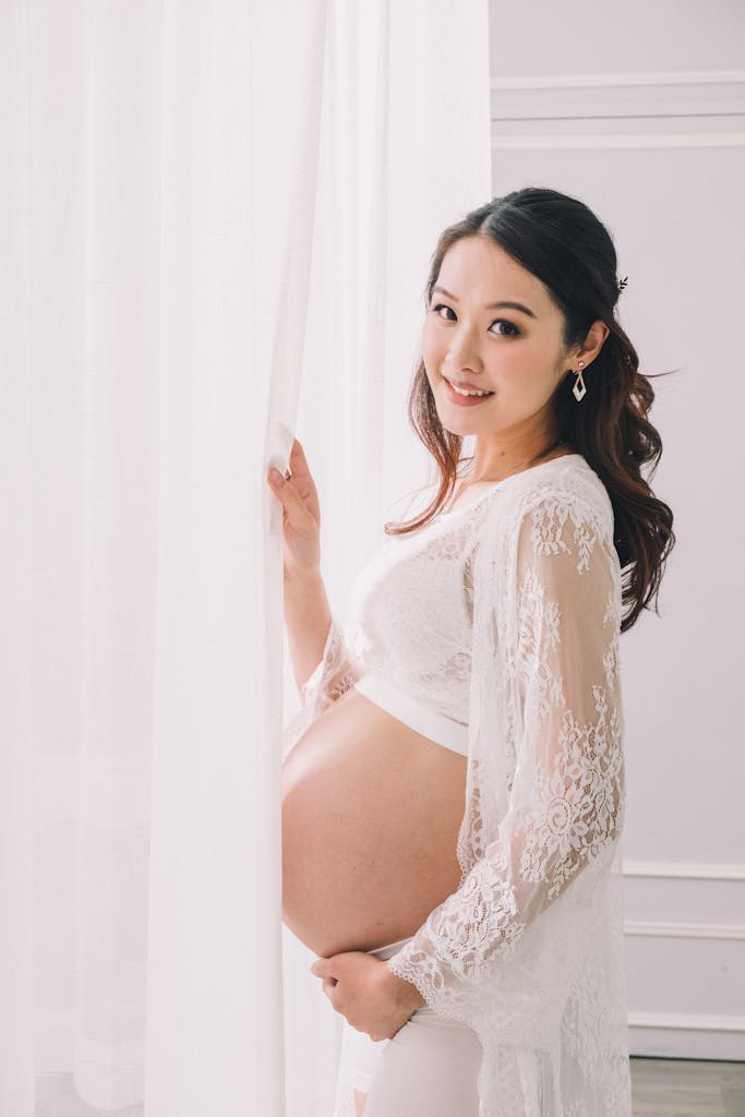 Pregnancy brings about significant hormonal changes that affect every aspect of the body, including eyelash growth and retention.