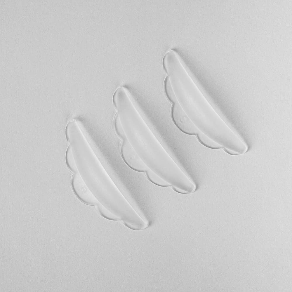 Selecting the appropriate silicone shield is crucial for achieving optimal lash lift results. Let's explore the various options available.
